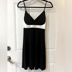 👛EUC Black & White Cocktail Dress Sz M